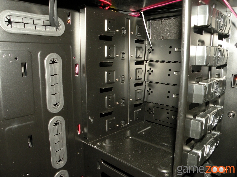 Gamezoom - BitFenix Colossus Big-Tower Gehäuse - Test/Review