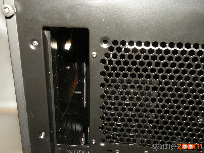 Gamezoom - BitFenix Colossus Big-Tower Gehäuse - Test/Review